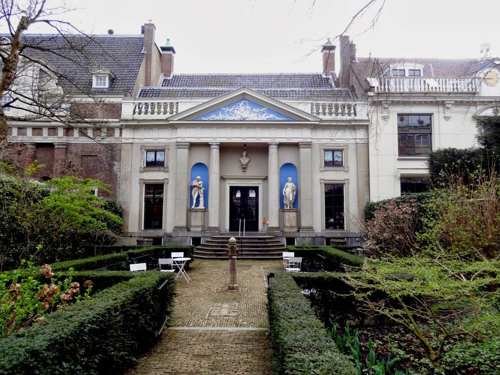 Koetshuis Museum van Loon